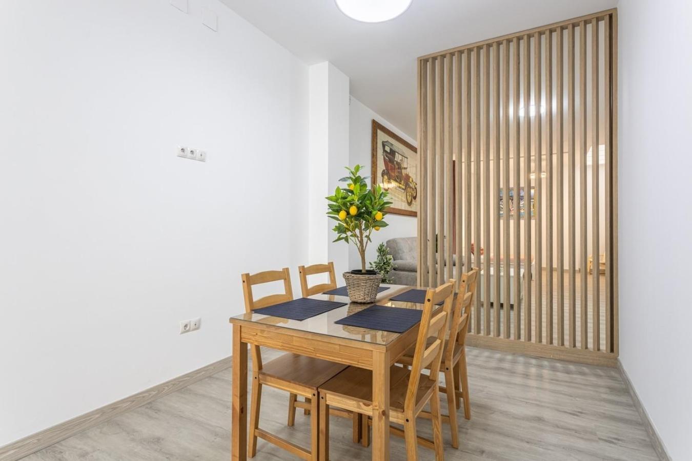 Semana Santa Apartment Севиля Екстериор снимка